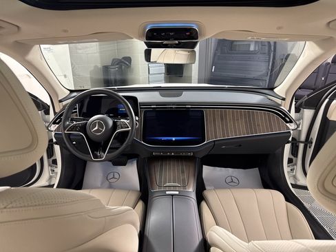 Certified 2025 Mercedes-Benz E 350 4MATIC Sedan image 25