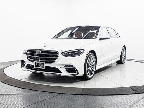 Certified 2023 Mercedes-Benz S 580e 4MATIC Sedan image 3