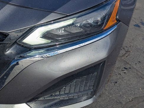 Used 2023 Nissan Altima 2.5 SV image 11