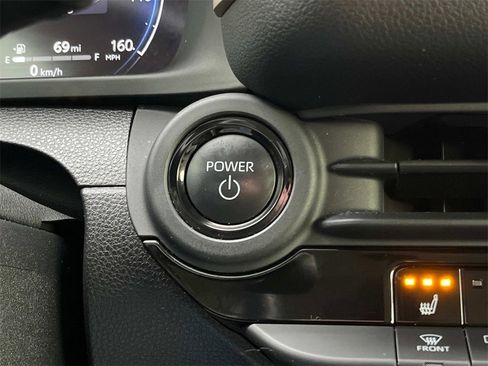 Used 2023 Toyota Crown XLE image 40