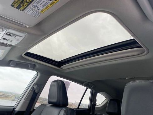 Used 2015 Toyota RAV4 Limited w/ Technology Package AWD/4WD image 15