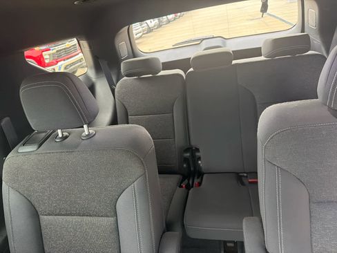 Used 2026 Chevrolet Traverse LT w/ LPO, Floor Liner Package FWD image 28