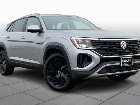 New 2026 Volkswagen Atlas Cross Sport SE AWD/4WD image 2