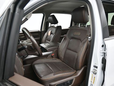 Used 2025 RAM 1500 Limited image 10