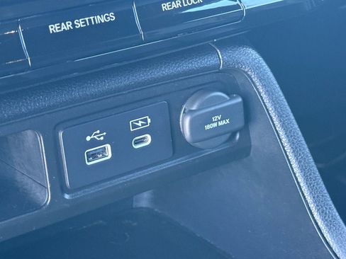 Used 2024 Honda Pilot TrailSport image 25