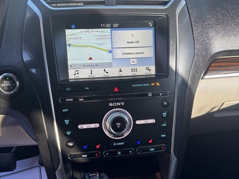 Used 2018 Ford Explorer Limited image 12