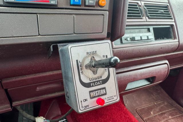 Used 1994 GMC Sierra 1500 4x4 Regular Cab image 15