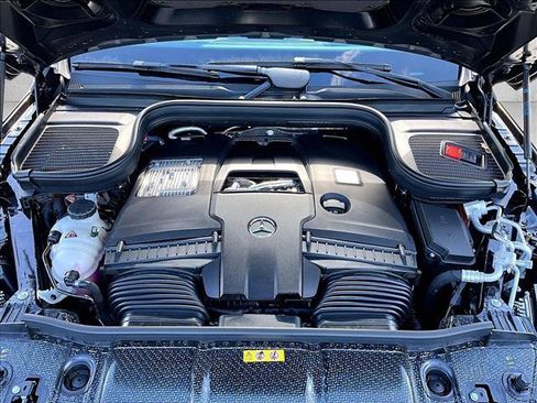 New 2026 Mercedes-Benz GLS 580 4MATIC image 13