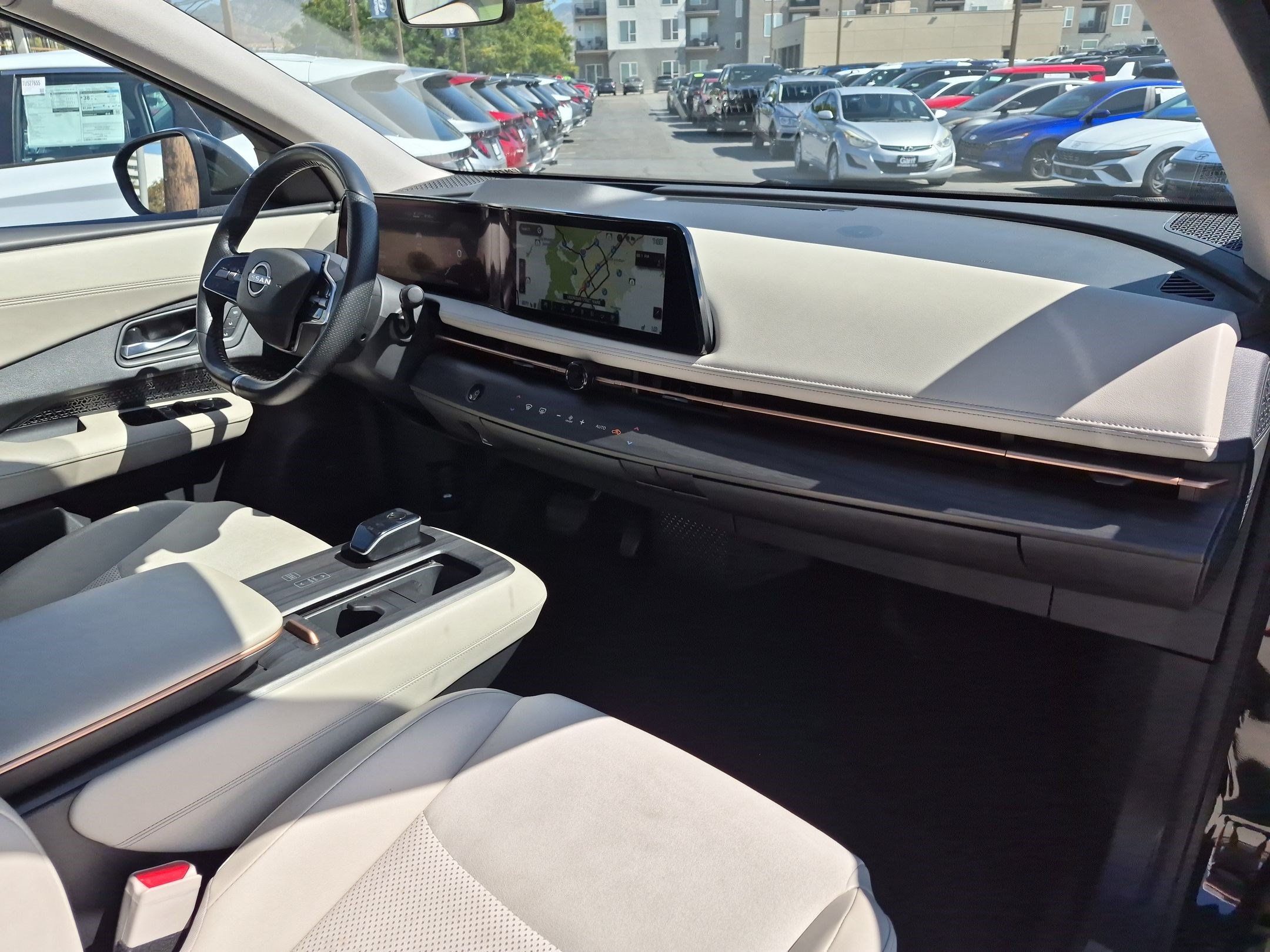 Used 2023 Nissan Ariya AWD image 33