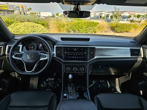 Used 2021 Volkswagen Atlas Cross Sport SE w/ Panoramic Sunroof Package AWD/4WD image 22