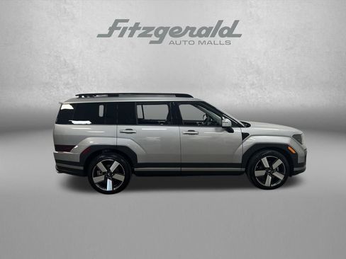Used 2025 Hyundai Santa Fe Limited image 8