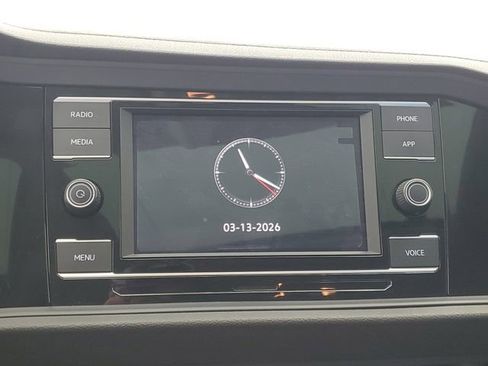 Used 2023 Volkswagen Jetta SE image 28
