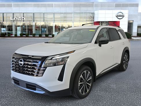 New 2026 Nissan Pathfinder Platinum image 1