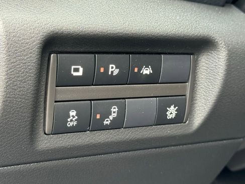 Used 2023 Nissan Kicks S FWD image 20