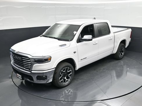 New 2026 RAM 1500 Laramie AWD/4WD image 47