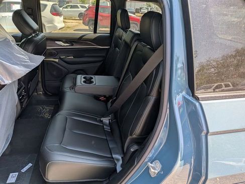 New 2026 Jeep Grand Cherokee Limited AWD/4WD image 13