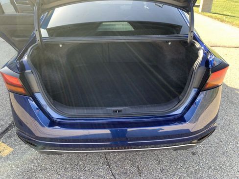 Used 2019 Nissan Altima 2.5 SR w/ SR Premium Package image 17