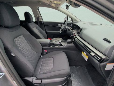 New 2026 Kia Sportage LX FWD image 14