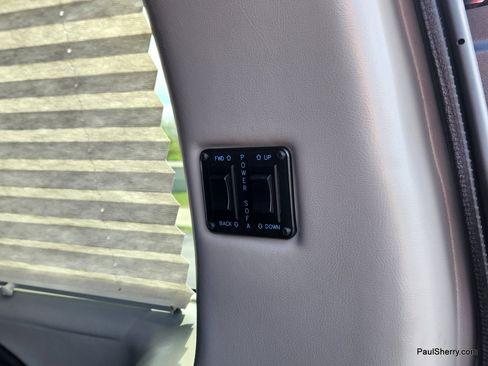 Used 2023 Chevrolet Express 2500 RWD image 19