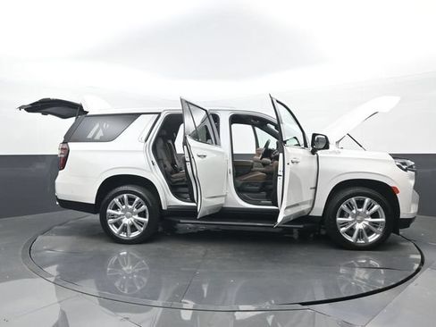 Used 2023 Chevrolet Tahoe High Country w/ Advanced Technology Package AWD/4WD image 35