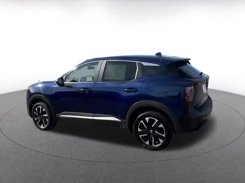 Used 2025 Nissan Kicks SV image 10
