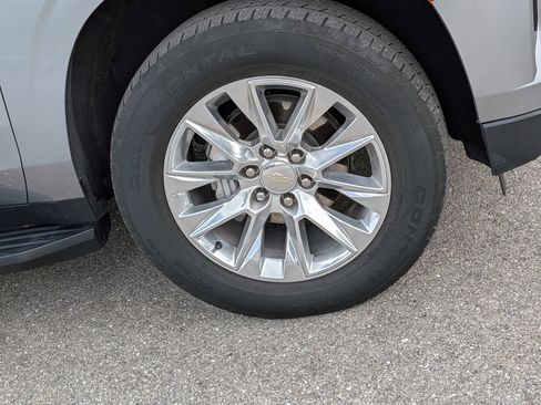 Used 2023 Chevrolet Suburban Premier RWD image 19
