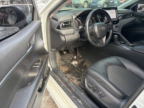 Used 2023 Toyota Camry SE image 8