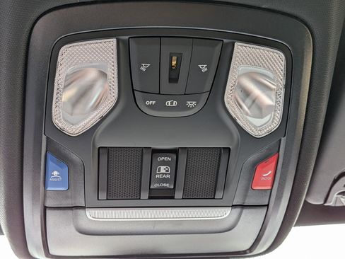 New 2026 RAM 1500 Express AWD/4WD image 15