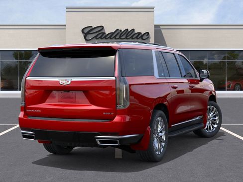 Used 2024 Cadillac Escalade ESV Premium Luxury image 4