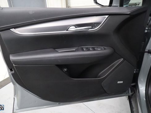 Used 2023 Cadillac XT5 Luxury FWD image 14