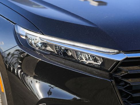 New 2026 Honda CR-V EX image 4