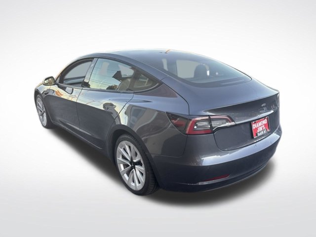 Used 2022 Tesla Model 3 Standard Range RWD image 5