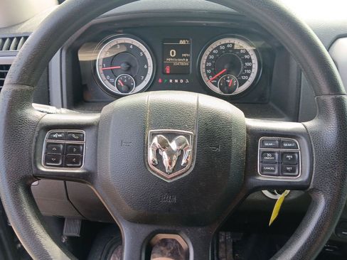 Used 2017 RAM 1500 Express AWD/4WD image 21