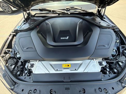 Used 2023 BMW i4 eDrive35 w/ Parking Assistance Package RWD image 8