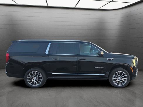 New 2026 GMC Yukon XL Denali w/ Sun & Power Step Package image 6