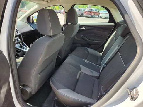 Used 2014 Ford Focus SE FWD image 11
