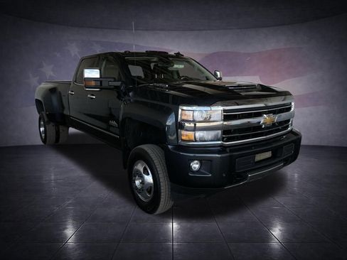 Used 2018 Chevrolet Silverado 3500 High Country image 5