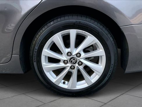 Used 2024 Toyota Camry LE w/ Convenience Package FWD image 11