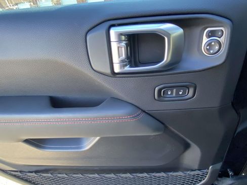 New 2026 Jeep Wrangler Unlimited Rubicon image 17