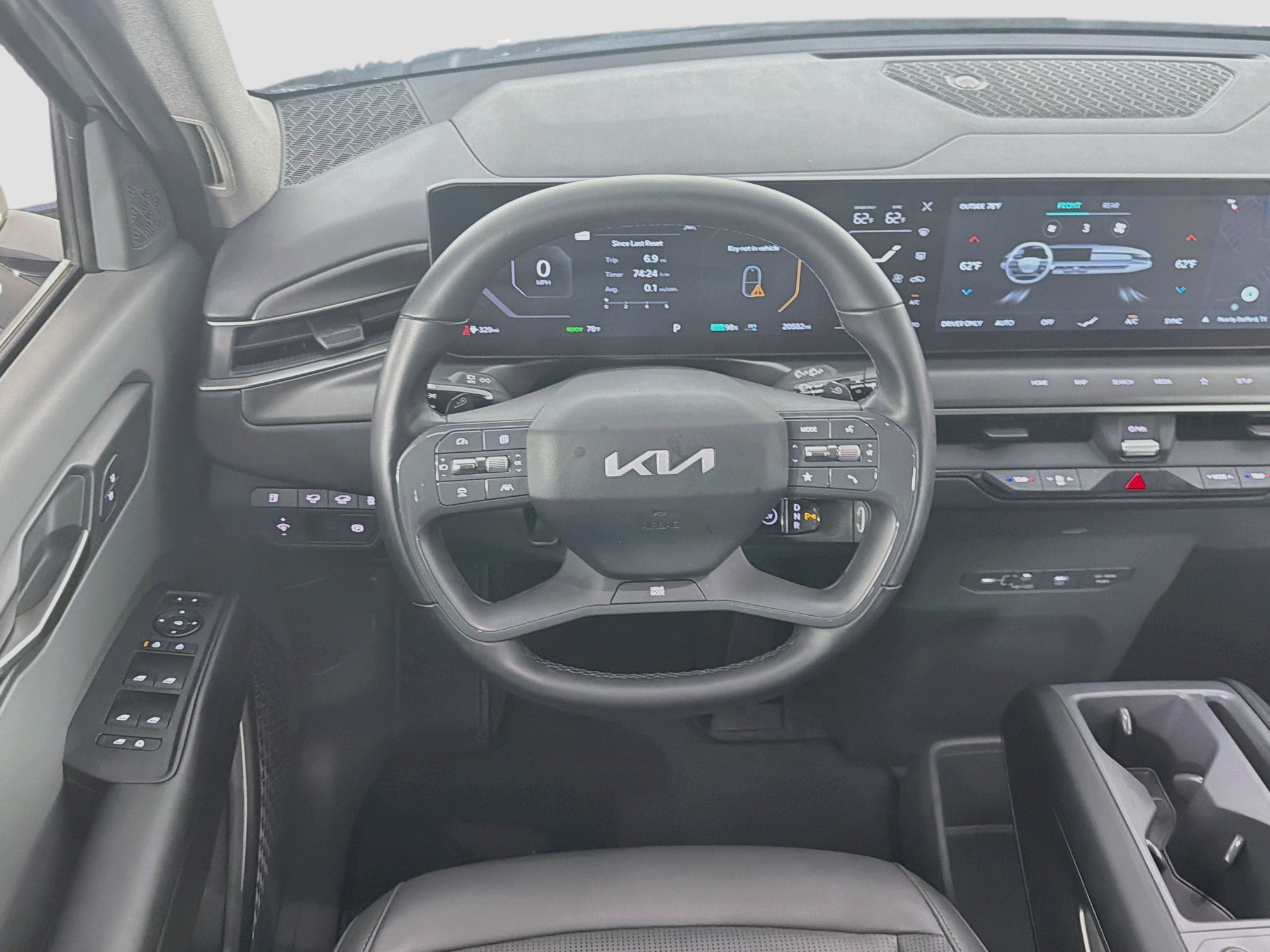 Used 2024 Kia EV9 Light Long Range RWD image 18