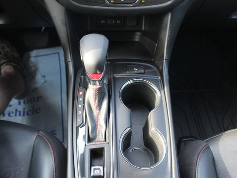 Used 2022 Chevrolet Equinox RS w/ RS Leather Package FWD image 32