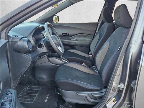 Used 2019 Nissan Kicks S FWD image 14