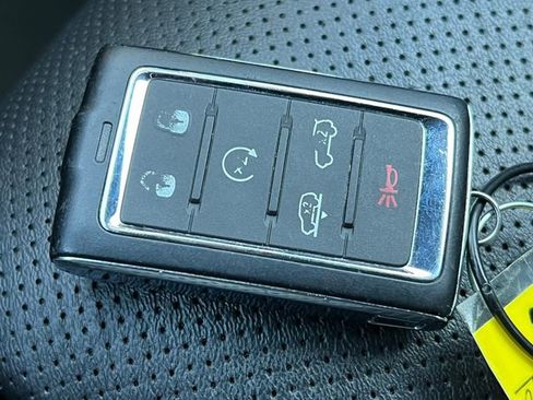 Certified 2024 Jeep Grand Wagoneer L 4x4 image 34