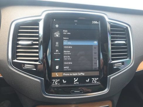 Used 2022 Volvo XC90 T6 Momentum w/ Advanced Package AWD/4WD image 4