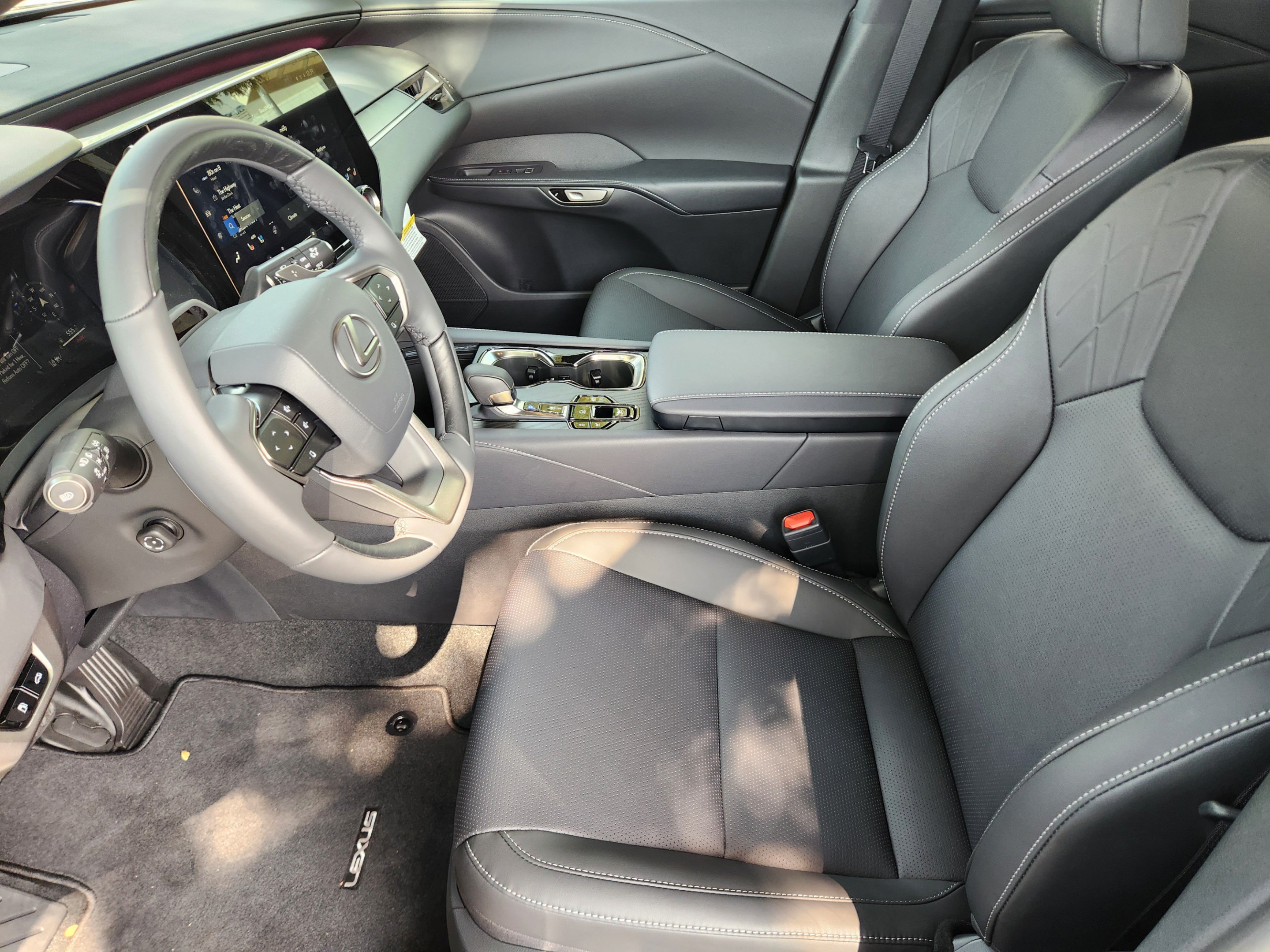 New 2026 Lexus RX 350 w/ Convenience Package AWD/4WD image 5