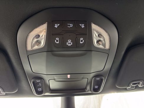 Used 2024 Chrysler Pacifica Limited w/ Uconnect Theater Family Group AWD/4WD image 23