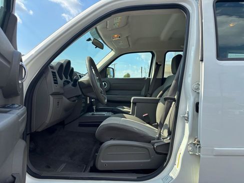 Used 2009 Dodge Nitro SE AWD/4WD image 15