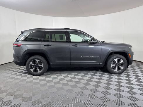 Used 2022 Jeep Grand Cherokee Limited 4xe image 26