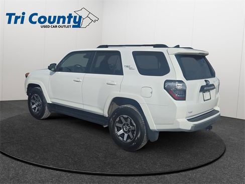 Certified 2024 Toyota 4Runner TRD Off-Road image 6