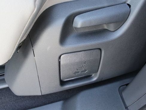 Certified 2026 Toyota Sienna XLE FWD image 12